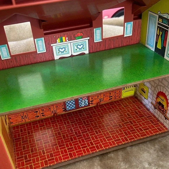 Fisher-Price Play Family House - Red and Blue - Picture 9 of 13